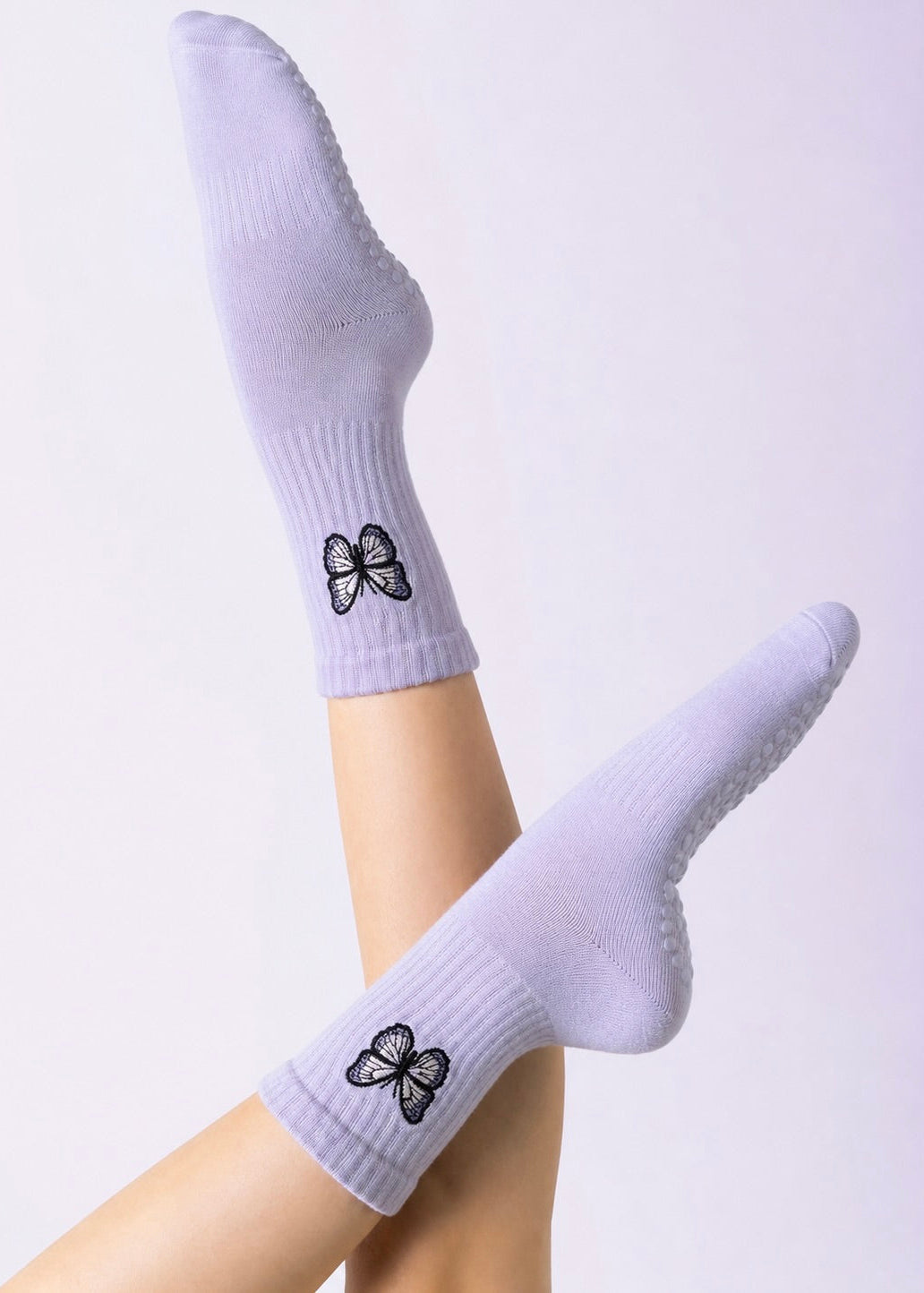 Lila Nasti Socks getragen